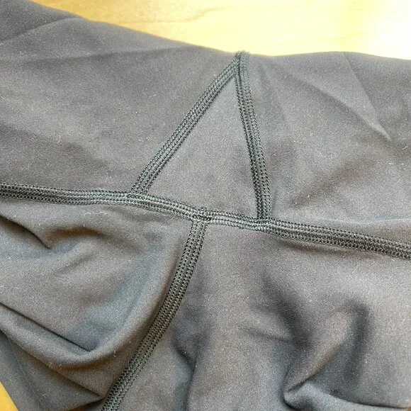 Lululemon In Movement Crop 23" Leggings Black - Picture 5 of 9